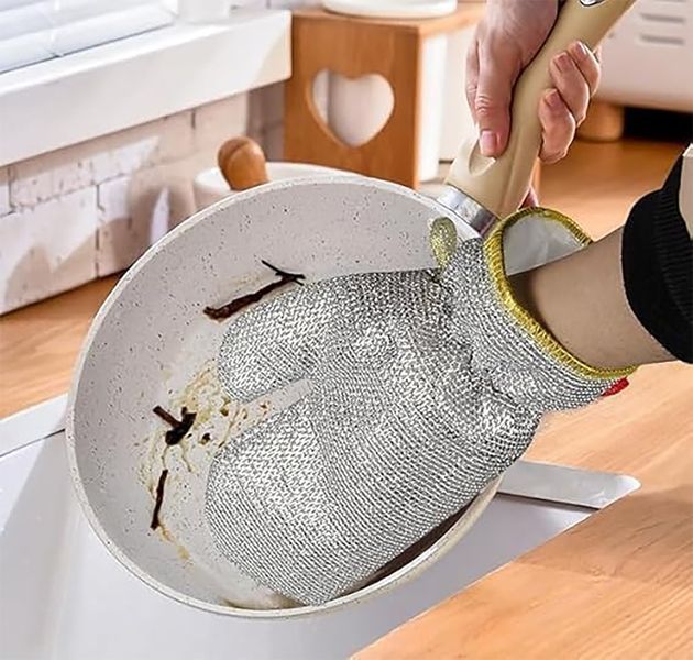 Многофункциональная металлическая кухонная перчатка рукавица для мытья посуды и защиты рук 86853 фото