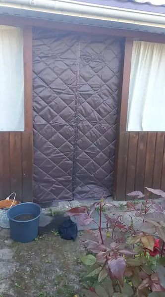 Теплоизоляционные шторы для входных дверей на магнитах 90 х 210 см 87834 фото