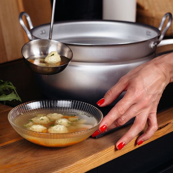 Кастрюля сферическая матовая алюминиевая с крышкой и двумя металлическими ручками 6.4 л Interos 86217 фото