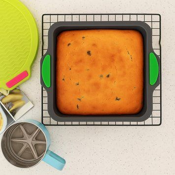 Форма для тортов и пирогов квадратная силиконовая с рифленым дном и ручками 26.5х25 см 87166 фото